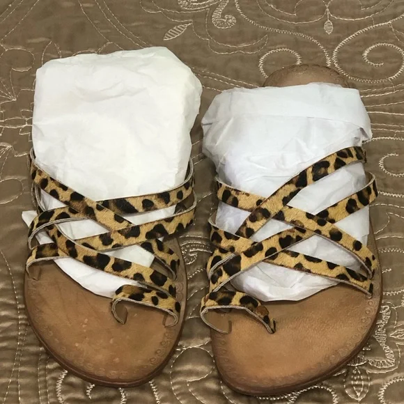 Naught Monkey Zooche Leopard Print Sandals - Picture 8 of 9